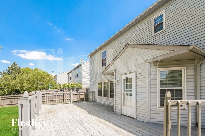 Building Photo - 6632 Sonesta Dr