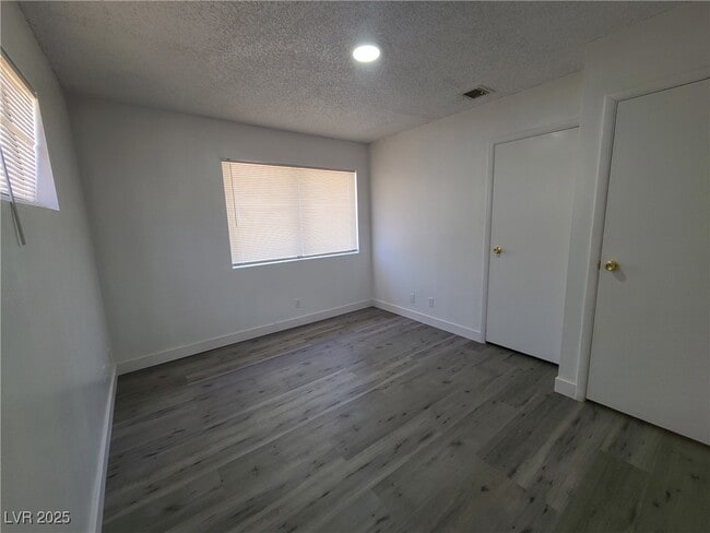 Building Photo - 5520 E Manse Rd