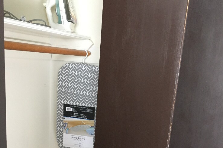 Ironing board - 73481 Fulton St