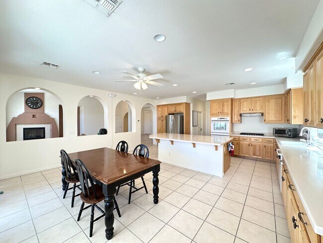 Building Photo - Tule Spgs Ranch North