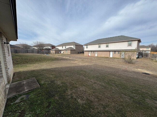 Building Photo - 4405 Abigail Dr