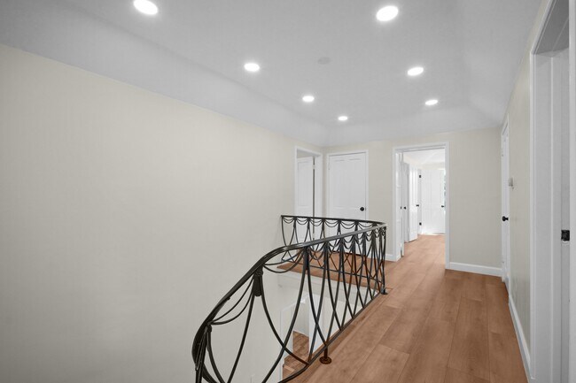 Building Photo - 414 Hilgard Ave