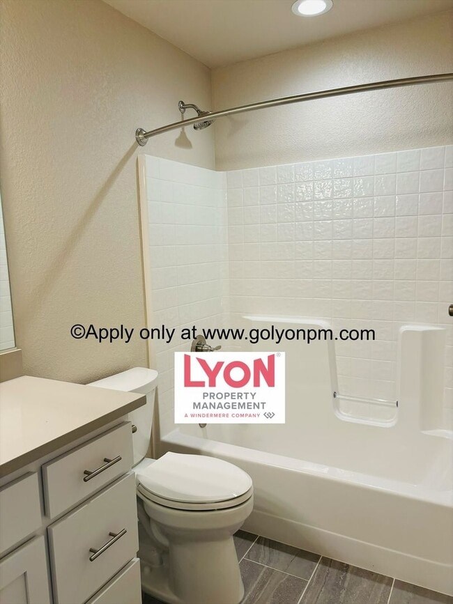 Building Photo - Stunning Modern New Construction 1 bedroom...
