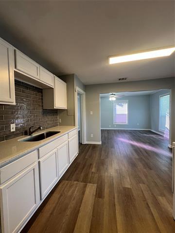 Building Photo - 3453 Wayside Ave