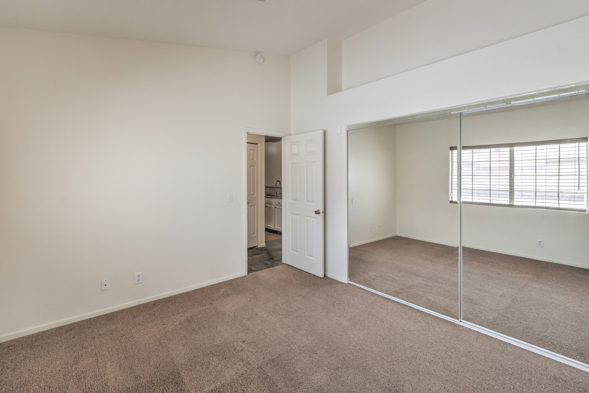 Building Photo - 3660 Renovah St