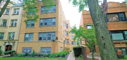 Building Photo - 2 bedroom in CHICAGO IL 60618