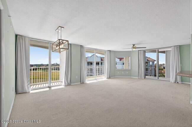 Building Photo - 8903 Laguna Ln