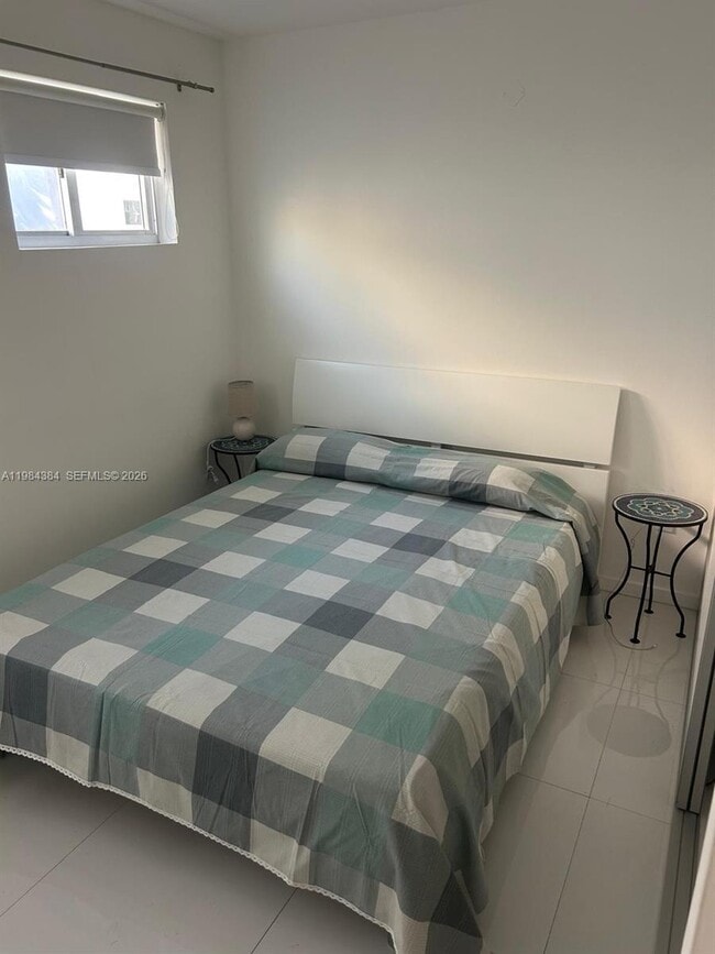 Building Photo - 801 15th St