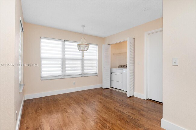 Building Photo - 12760 Vista Isles Dr