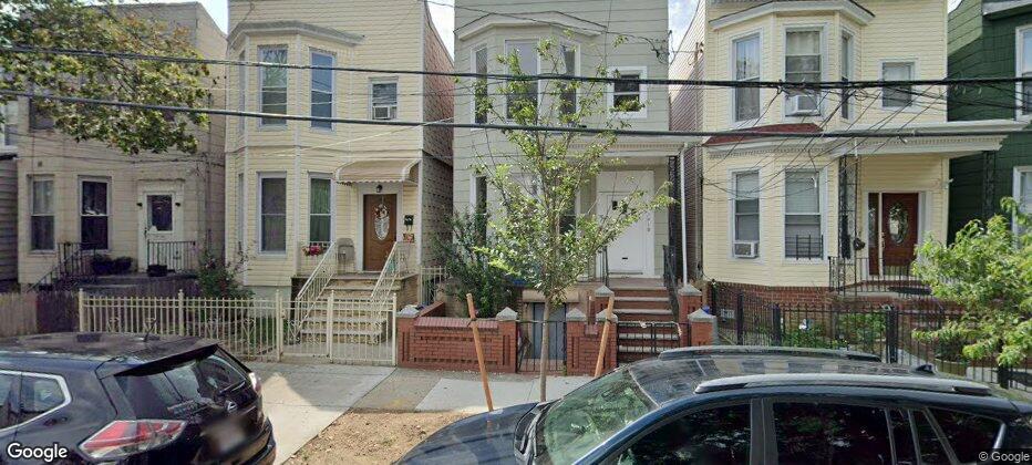 Building Photo - 7418 88th Ave