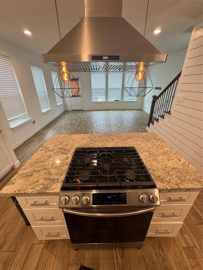 Building Photo - 7245 Conley St