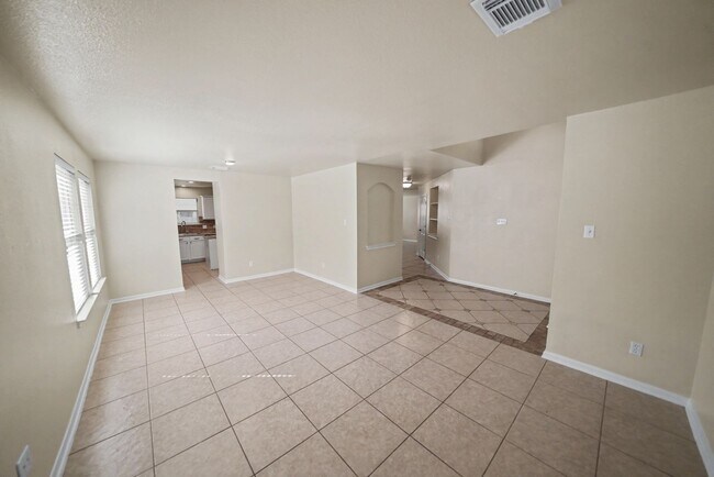 Building Photo - Beautiful 5-Bedroom Home in Schertz - Realtor Commission: $750