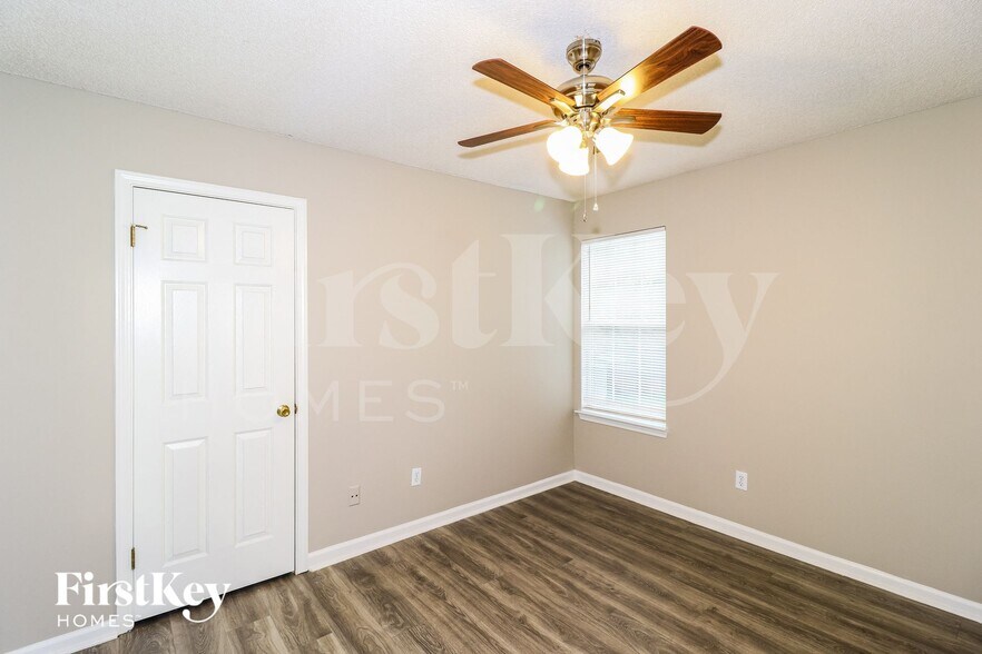 Building Photo - 9238 Fletcher Wood Dr