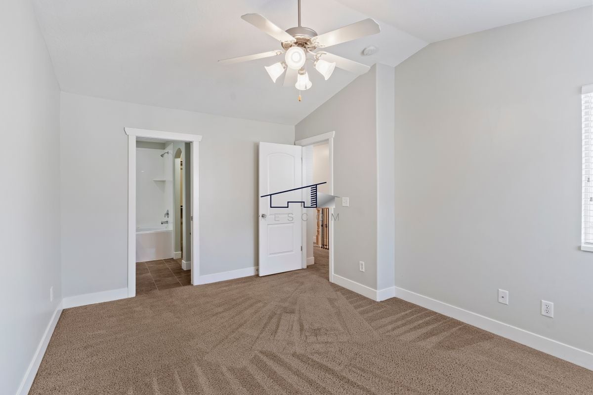 Building Photo - 1613 N 450 E