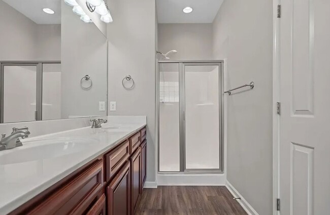 Building Photo - 3 Bedrooms Plus a Bonus in Carolina Plantations!