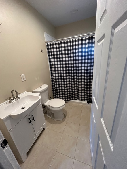 Building Photo - 259 Clarendon Ave