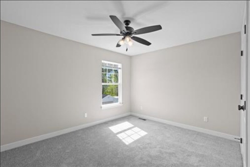 Building Photo - 156 SW 8th St