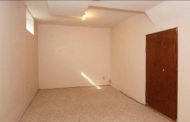 Building Photo - 1610 Burr St