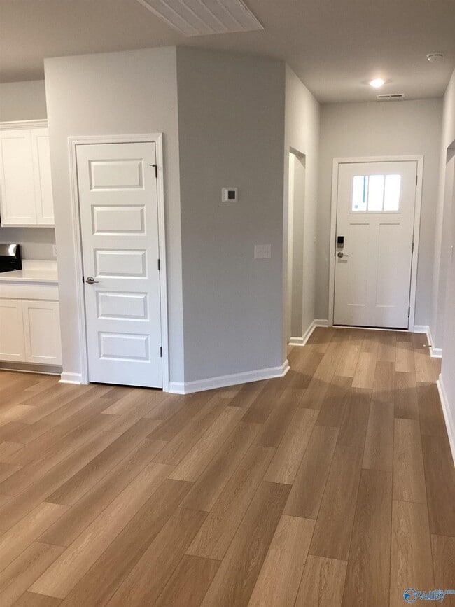 Building Photo - 229 Paca Ln
