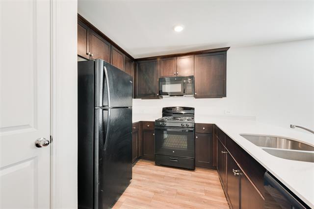 Building Photo - 2911 Bronte Blvd