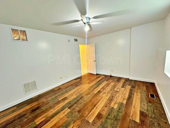 Building Photo - 5682 Cambridge Way