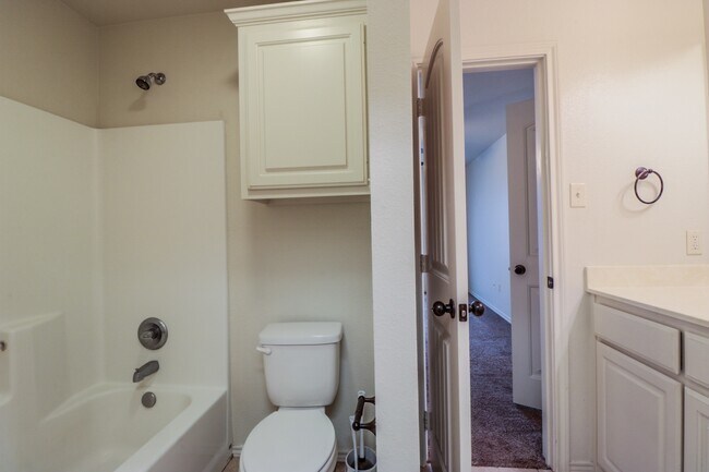 Building Photo - 9806 Avenue W