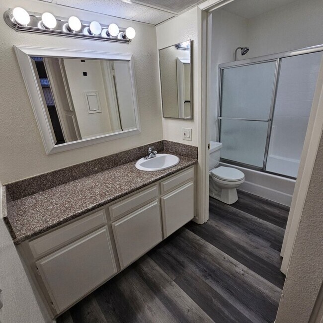 Building Photo - 10770 Palms Blvd