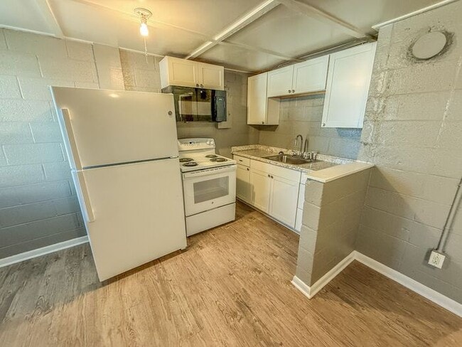 Building Photo - 1 Bed 1 Bath Available Now at Gurley Flats in Durham!