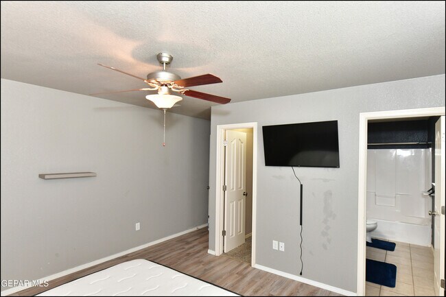 Building Photo - 10661 Canyon Sage Dr