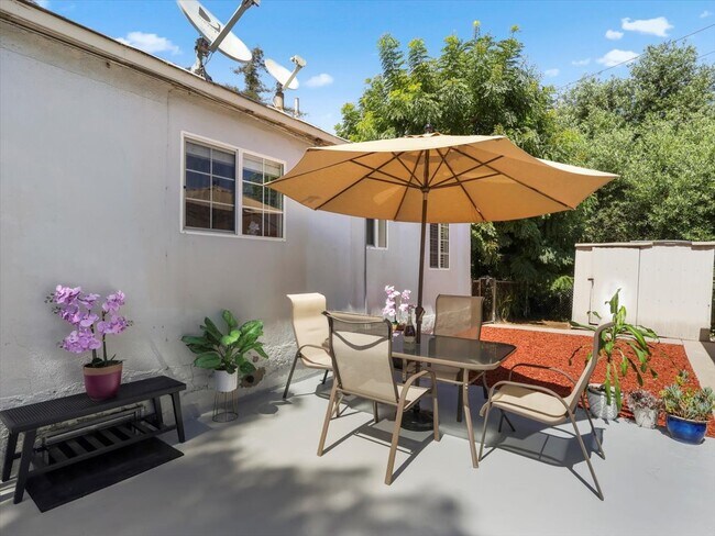 Private patio - 3801 Legion Ln