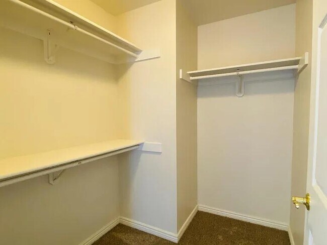 Building Photo - 3424 W Babcock St