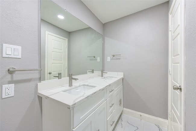 Building Photo - 12215 Monticeto Ln