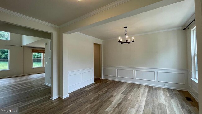 Building Photo - 38 Sutter Dr