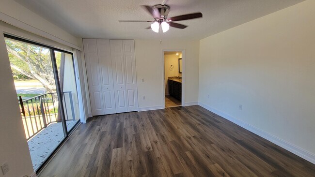 Building Photo - 117 1st Ct