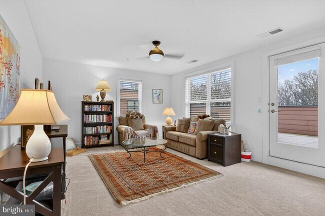 Building Photo - 3248 Royal Fern Pl