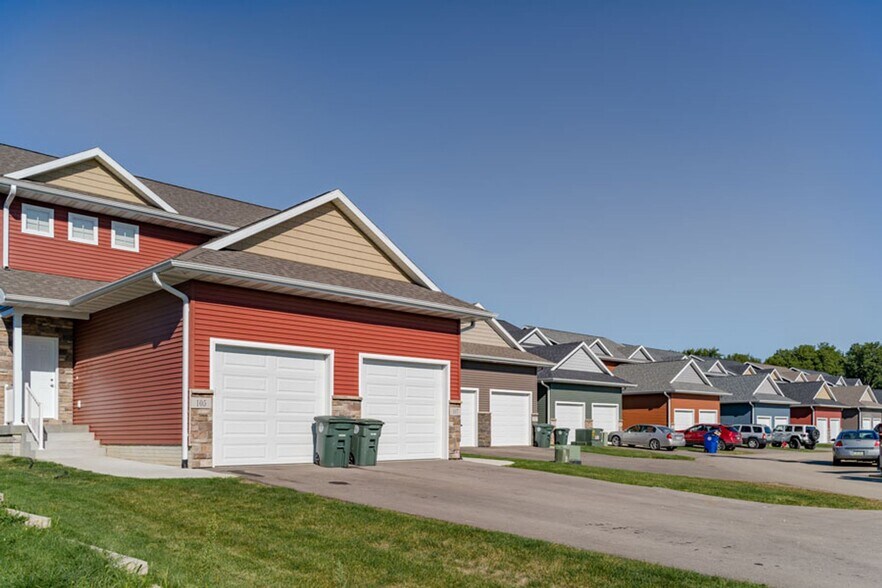 Harvey Drive Twinhomes 105 Harvey Dr Waterloo IA 50701 Apartment Finder