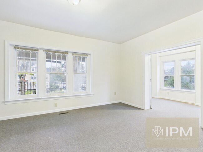 Building Photo - 595 Madison Ave