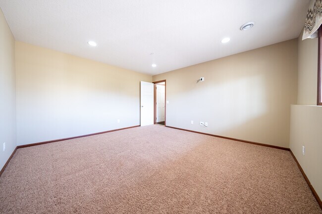 Building Photo - 1988 Commonwealth Blvd