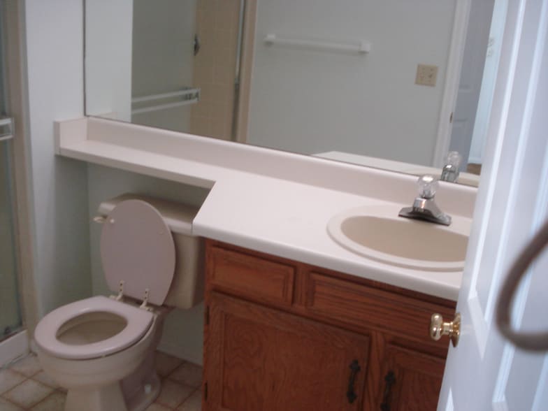 Building Photo - 744 Crown Point Dr