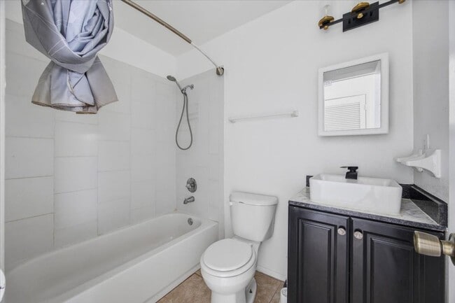 Building Photo - 2218 Brandy Pl