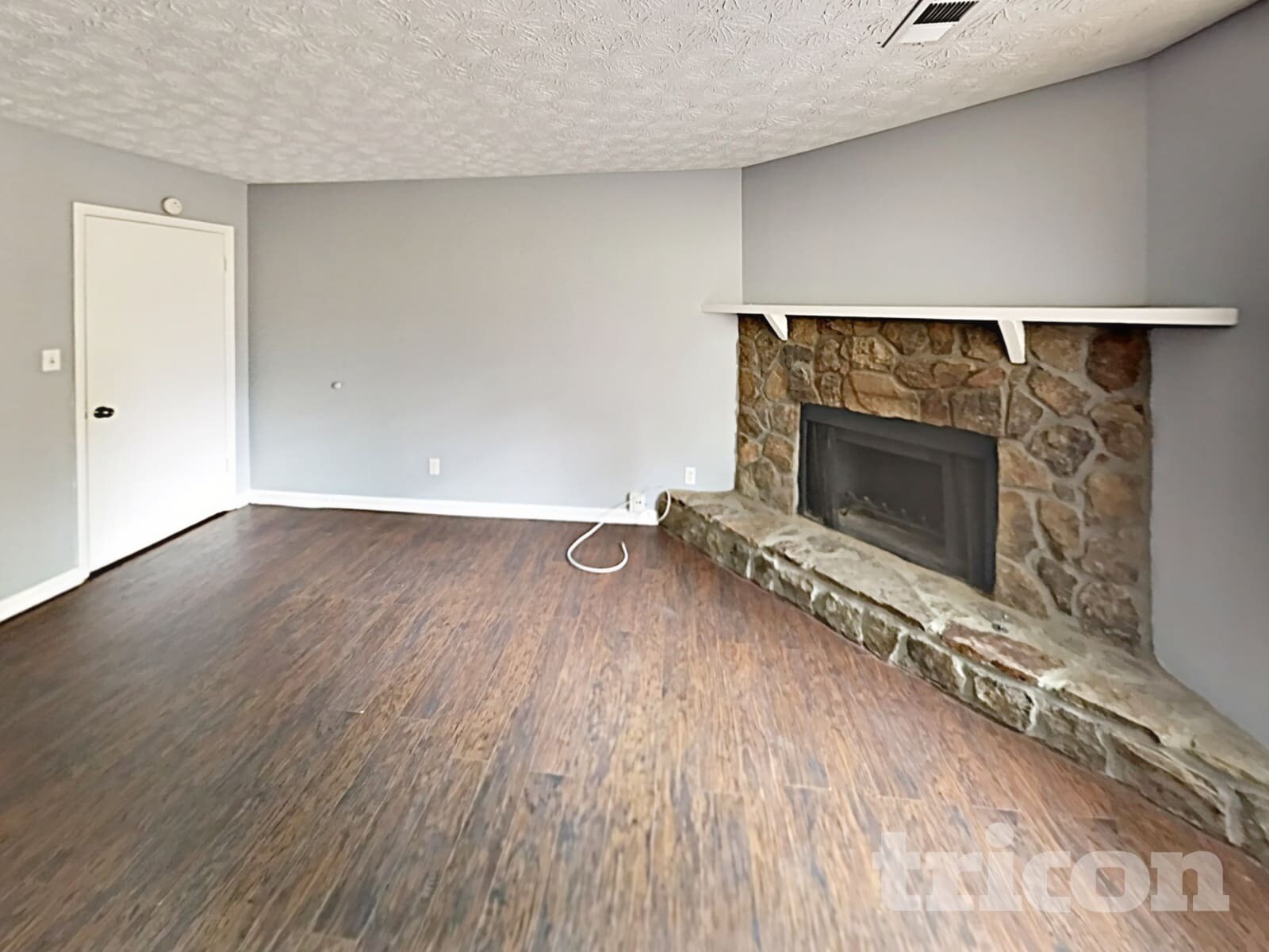 Building Photo - 3341 Goldenchain Dr