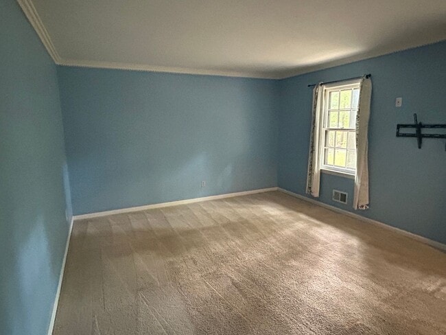 Building Photo - 5 Bed | 3.5 Bath House in Raleigh