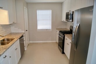 Building Photo - 3322 Sycamore Springs Dr