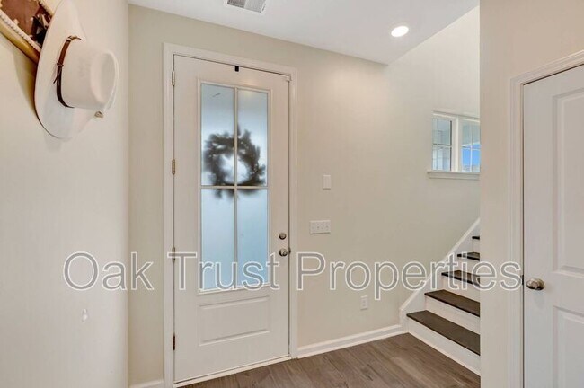 Building Photo - 142 Airy Dr