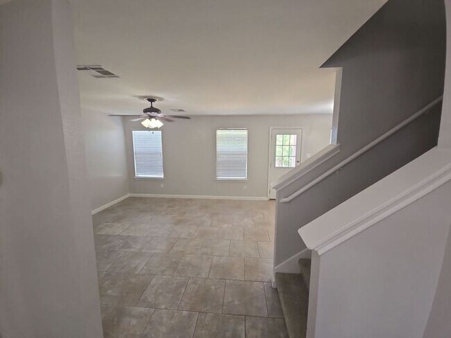Building Photo - Cozy 3BR Home with Attached 2-Car Garage!!