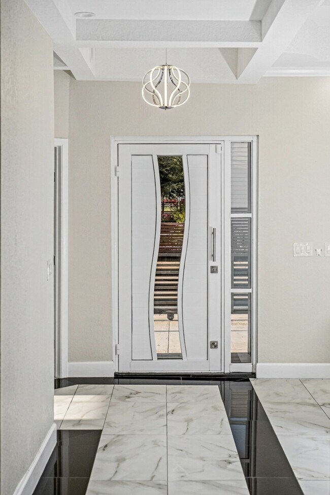 Building Photo - 219 Utah St