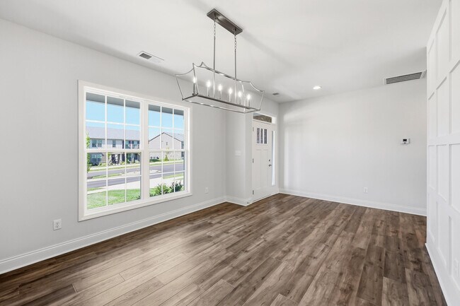 Building Photo - 2869 Blackford Pkwy