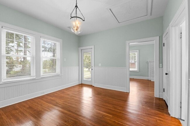 Building Photo - 351 N 8th St