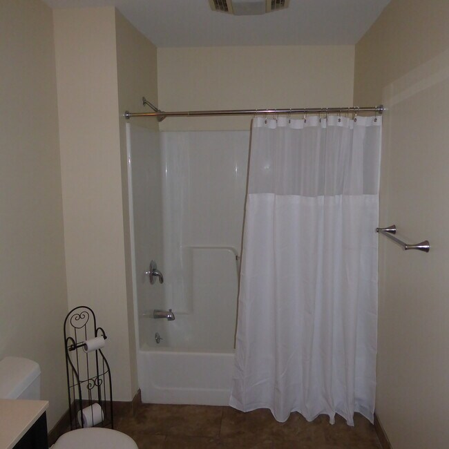 Building Photo - 44 Broadway