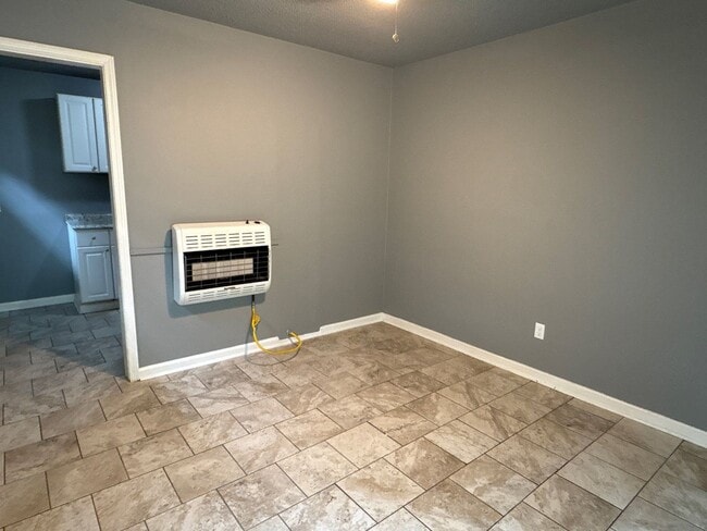 Building Photo - Newly Refreshed 1 bedroom 1 bathroom Duplex - Open To Section 8 - $99 Move In Special